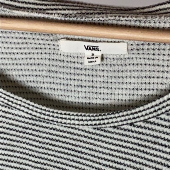 Vans High low long sleeve raw edge top - Picture 2 of 6